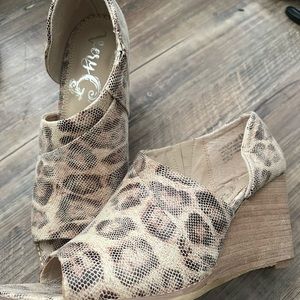 Leopard wedge shoes